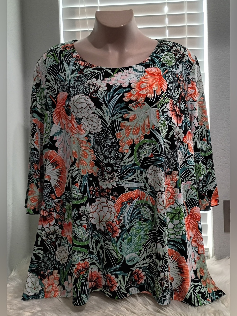 Travel Elements Women’s 4X Top